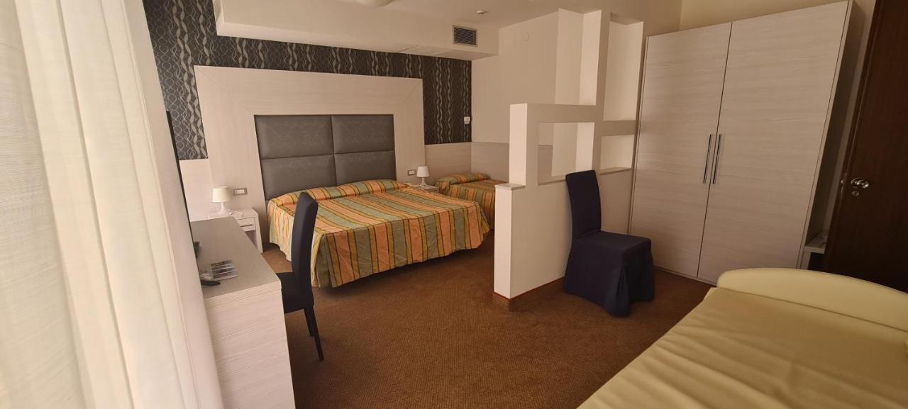 Hotel Eros Линьяно-Саббьядоро Экстерьер фото
